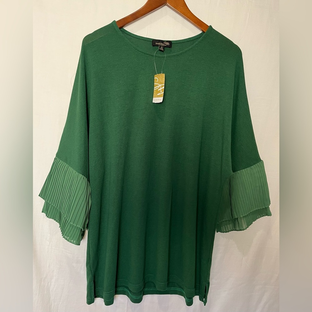 NWT- Suzanne Betro Women’s Knit Tunic w. 3/4 Sleeves & Pleated Cuffs -Green - 1X